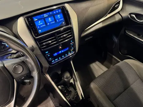 TOYOTA Yaris Hatch 1.3 16V 4P FLEX XL MULTIDRIVE AUTOM�TICO CVT, Foto 13