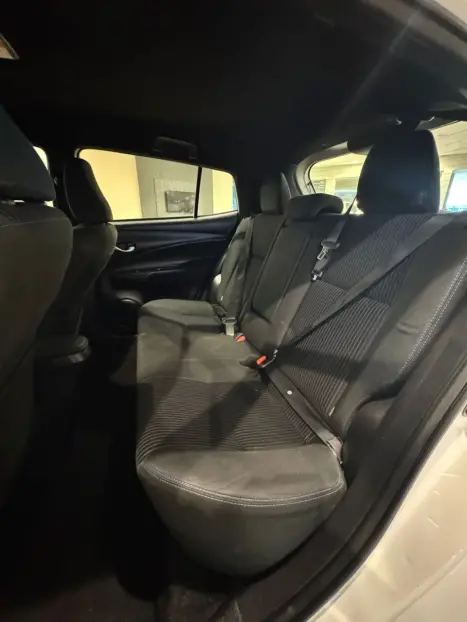 TOYOTA Yaris Hatch 1.3 16V 4P FLEX XL MULTIDRIVE AUTOM�TICO CVT, Foto 14