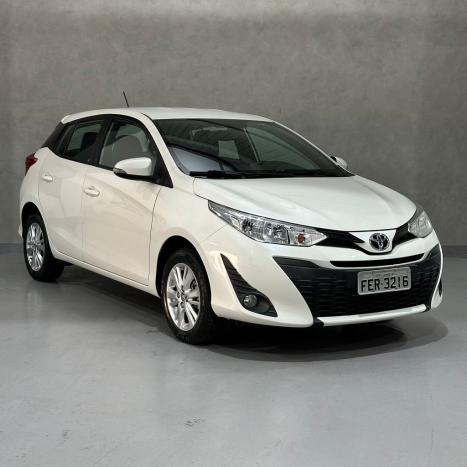 TOYOTA Yaris Hatch 1.3 16V 4P FLEX XL PLUS TECH MULTIDRIVE AUTOM�TICO CVT, Foto 3