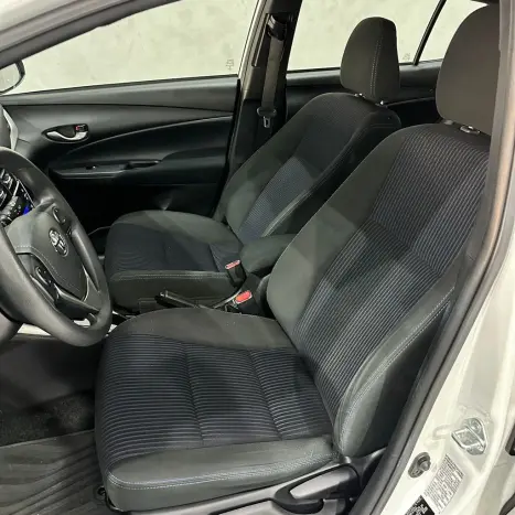 TOYOTA Yaris Hatch 1.3 16V 4P FLEX XL PLUS TECH MULTIDRIVE AUTOM�TICO CVT, Foto 18