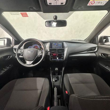 TOYOTA Yaris Hatch 1.5 16V 4P FLEX XLS MULTIDRIVE AUTOM�TICO CVT, Foto 9