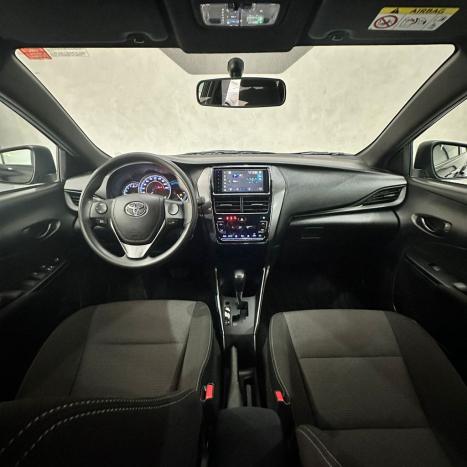 TOYOTA Yaris Hatch 1.5 16V 4P FLEX XL MULTIDRIVE AUTOM�TICO CVT, Foto 9