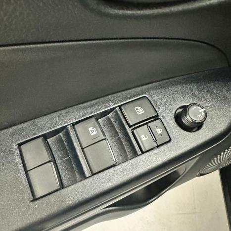 TOYOTA Yaris Hatch 1.5 16V 4P FLEX XL MULTIDRIVE AUTOM�TICO CVT, Foto 17