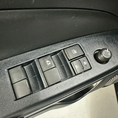 TOYOTA Yaris Hatch 1.5 16V 4P FLEX XL MULTIDRIVE AUTOM�TICO CVT, Foto 20