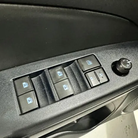 TOYOTA Yaris Hatch 1.3 16V 4P FLEX XL, Foto 17