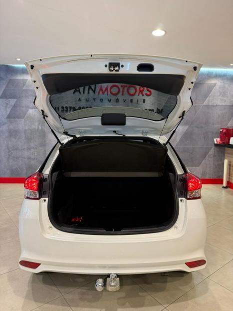 TOYOTA Yaris Hatch 1.3 16V 4P FLEX XL PLUS TECH MULTIDRIVE AUTOM�TICO CVT, Foto 8