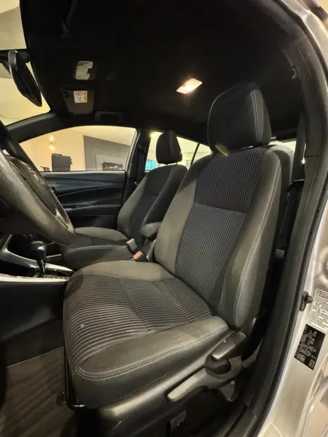 TOYOTA Yaris Hatch 1.3 16V 4P FLEX XL MULTIDRIVE AUTOM�TICO CVT, Foto 13