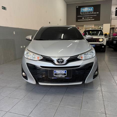 TOYOTA Yaris Hatch 1.5 16V 4P FLEX XS CONNECT MULTIDRIVE AUTOMÁTICO CVT, Foto 2