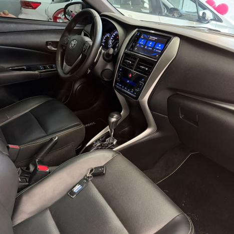 TOYOTA Yaris Hatch 1.5 16V 4P FLEX XS CONNECT MULTIDRIVE AUTOMÁTICO CVT, Foto 8