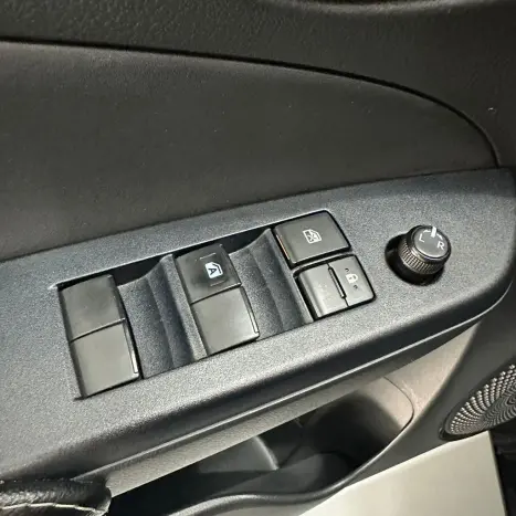 TOYOTA Yaris Sedan 1.5 16V 4P FLEX XL LIVE MULTIDRIVE AUTOM�TICO CVT, Foto 18