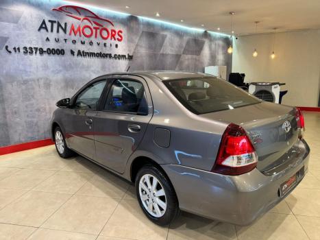 TOYOTA Yaris Sedan 1.5 16V 4P FLEX PLUS MULTIDRIVE AUTOM�TICO CVT, Foto 4
