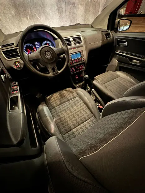 VOLKSWAGEN Fox 1.6 4P TRENDLINE FLEX, Foto 11