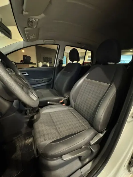 VOLKSWAGEN Fox 1.6 4P TRENDLINE FLEX, Foto 12