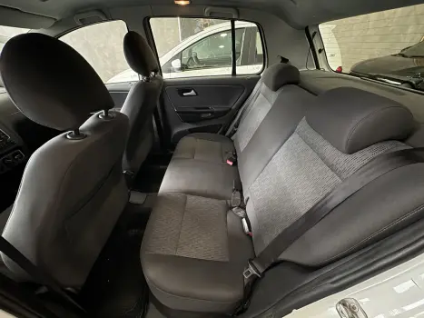 VOLKSWAGEN Fox 1.6 4P HIGHLINE FLEX, Foto 16