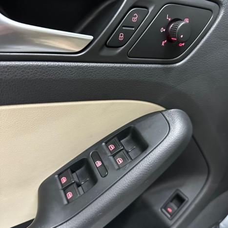 VOLKSWAGEN Jetta 2.0 4P TSI HIGHLINE 211 CV AUTOMTICO, Foto 16