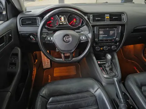 VOLKSWAGEN Jetta 2.0 4P 350 TSI GLI AUTOM�TICO DSG, Foto 9