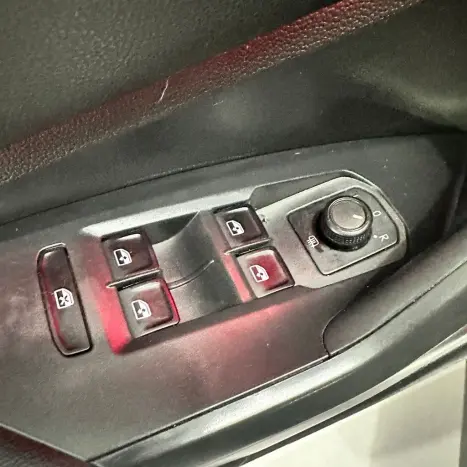 VOLKSWAGEN Jetta 2.0 4P 350 TSI GLI AUTOM�TICO DSG, Foto 19