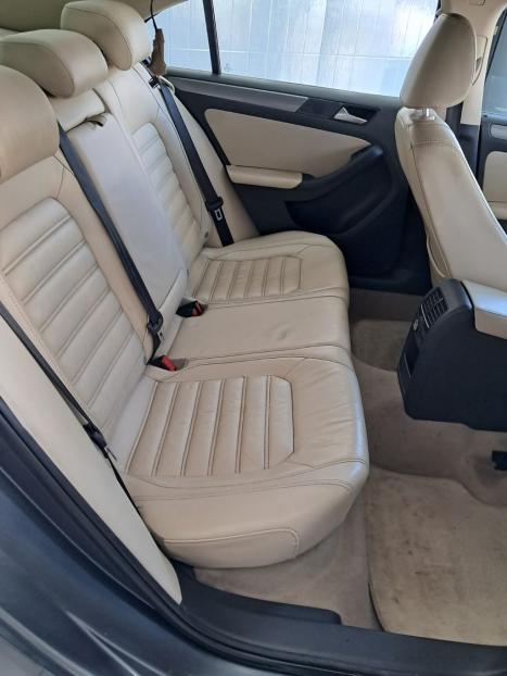 VOLKSWAGEN Jetta 2.0 4P TSI HIGHLINE 200 CV AUTOM�TICO, Foto 9