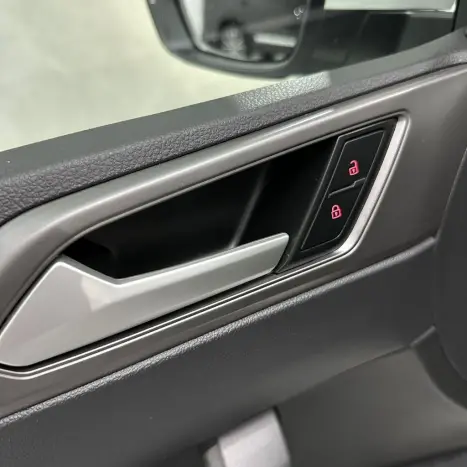 VOLKSWAGEN Nivus 1.0 4P FLEX 200 TSI COMFORTLINE TURBO AUTOMTICO, Foto 18