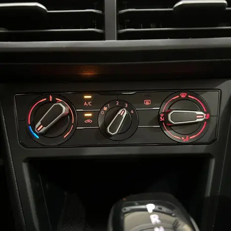 VOLKSWAGEN Nivus 1.0 4P FLEX 200 TSI COMFORTLINE TURBO AUTOM�TICO, Foto 13