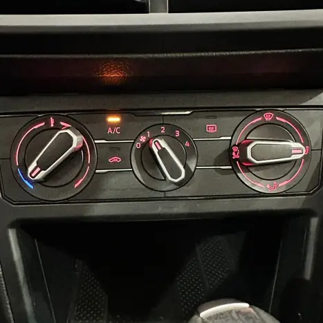 VOLKSWAGEN Nivus 1.0 4P FLEX 200 TSI COMFORTLINE TURBO AUTOM�TICO, Foto 13