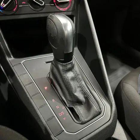 VOLKSWAGEN Nivus 1.0 4P FLEX 200 TSI COMFORTLINE TURBO AUTOM�TICO, Foto 16