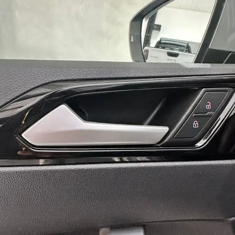 VOLKSWAGEN Nivus 1.0 4P FLEX 200 TSI HIGHLINE TURBO AUTOM�TICO, Foto 21