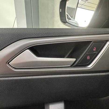 VOLKSWAGEN Nivus 1.0 4P FLEX 200 TSI COMFORTLINE TURBO AUTOM�TICO, Foto 18