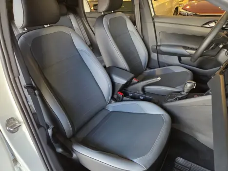 VOLKSWAGEN Nivus 1.0 4P FLEX 200 TSI HIGHLINE TURBO AUTOM�TICO, Foto 17