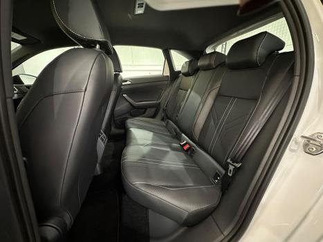 VOLKSWAGEN Nivus 1.0 4P FLEX 200 TSI HIGHLINE TURBO AUTOMÁTICO, Foto 10