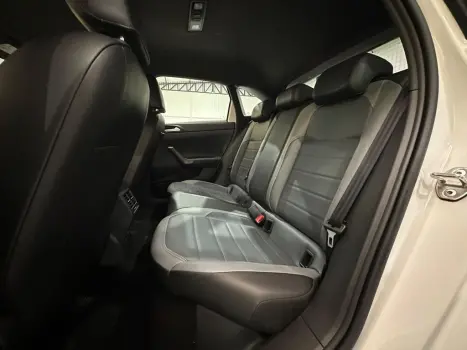VOLKSWAGEN Nivus 1.0 4P FLEX 200 TSI HIGHLINE TURBO AUTOMÁTICO, Foto 10