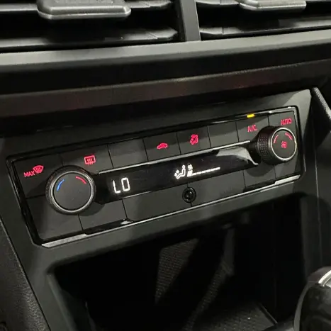 VOLKSWAGEN Polo Hatch 1.0 12V 4P 200 TSI HIGHLINE AUTOM�TICO, Foto 14