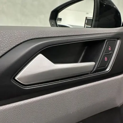 VOLKSWAGEN Polo Hatch 1.0 12V 4P 200 TSI HIGHLINE AUTOM�TICO, Foto 17