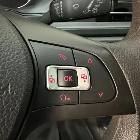 VOLKSWAGEN Polo Hatch 1.0 12V 4P MPI TRACK 1st EDITION, Foto 20