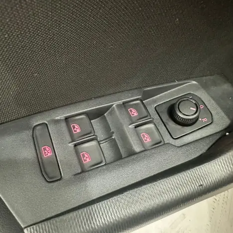 VOLKSWAGEN Polo Hatch 1.0 4P 170 TSI HIGHLINE AUTOM�TICO, Foto 20