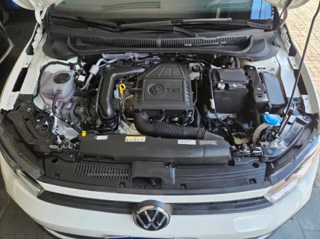 VOLKSWAGEN Polo Hatch 1.0 12V 4P 200 TSI  COMFORTLINE AUTOM�TICO, Foto 13