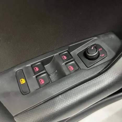 VOLKSWAGEN Polo Hatch 1.0 4P 170 TSI HIGHLINE AUTOM�TICO, Foto 18