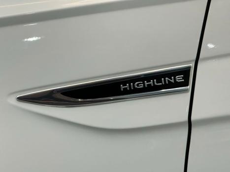 VOLKSWAGEN Polo Hatch 1.0 12V 4P 200 TSI HIGHLINE AUTOM�TICO, Foto 22