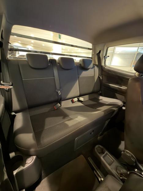 VOLKSWAGEN Saveiro 1.6 16V FLEX MSI ROBUST CABINE DUPLA, Foto 13