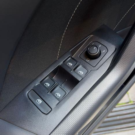 VOLKSWAGEN T-Cross 1.4 4P 250 TSI FLEX HIGHLINE AUTOMTICO, Foto 17