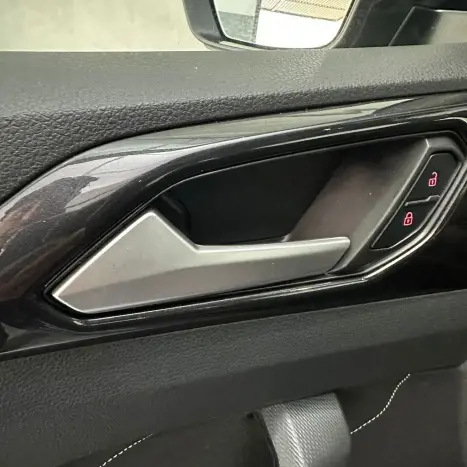 VOLKSWAGEN T-Cross 1.4 4P 250 TSI FLEX HIGHLINE AUTOMTICO, Foto 16