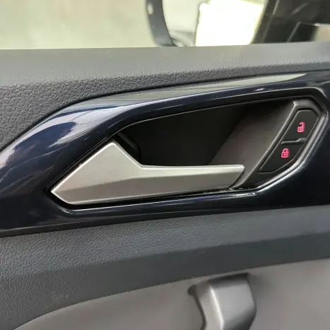 VOLKSWAGEN T-Cross 1.0 4P 200 TSI FLEX COMFORTLINE AUTOM�TICO, Foto 17