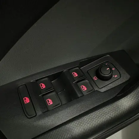 VOLKSWAGEN T-Cross 1.0 4P 200 TSI FLEX AUTOM�TICO, Foto 12