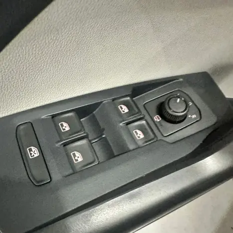 VOLKSWAGEN T-Cross 1.4 4P 250 TSI FLEX HIGHLINE AUTOM�TICO, Foto 16