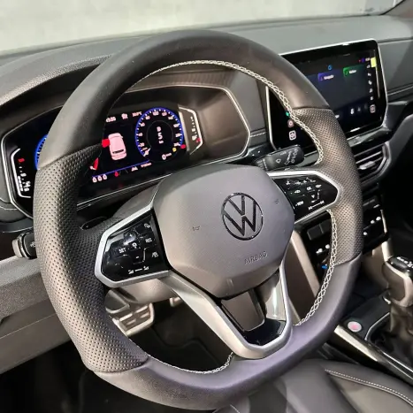 VOLKSWAGEN T-Cross 1.4 4P 250 TSI FLEX HIGHLINE AUTOM�TICO, Foto 17