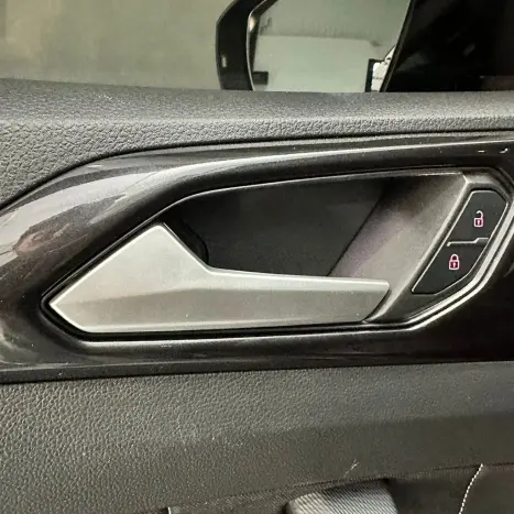 VOLKSWAGEN T-Cross 1.4 4P 250 TSI FLEX HIGHLINE AUTOM�TICO, Foto 22