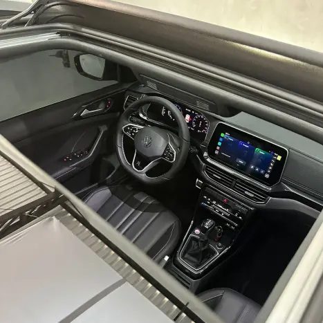 VOLKSWAGEN T-Cross 1.4 4P 250 TSI FLEX HIGHLINE AUTOM�TICO, Foto 24