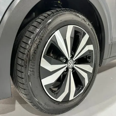 VOLKSWAGEN T-Cross 1.4 4P 250 TSI FLEX HIGHLINE AUTOM�TICO, Foto 30