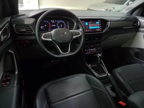 VOLKSWAGEN T-Cross 1.4 4P 250 TSI FLEX HIGHLINE AUTOM�TICO, Foto 10