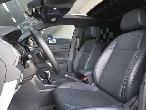 VOLKSWAGEN T-Cross 1.4 4P 250 TSI FLEX HIGHLINE AUTOM�TICO, Foto 17